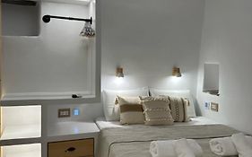 Mikri Kamara Suite